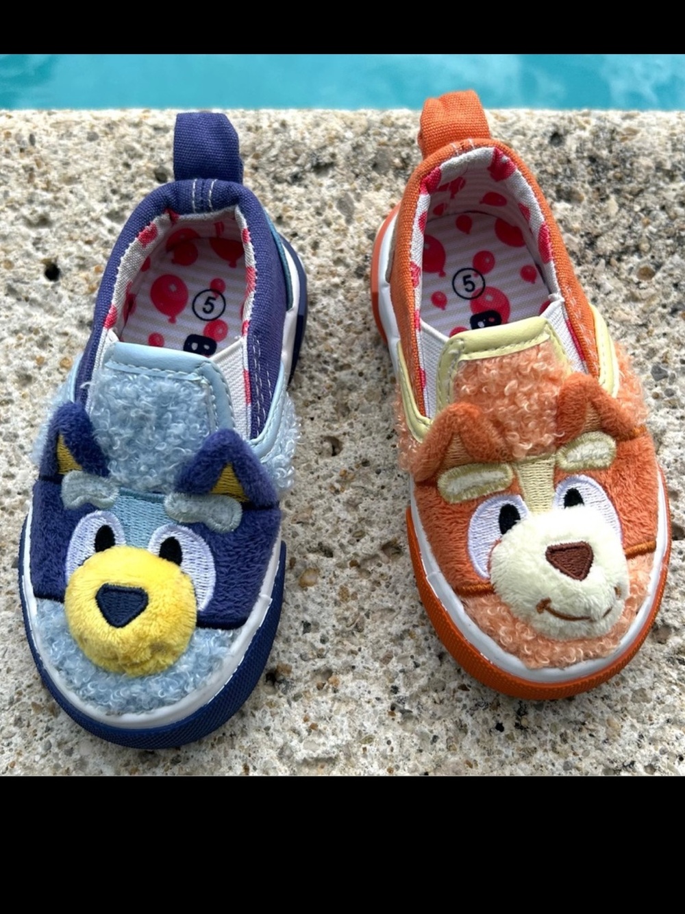 Bluey & Bingo sneakers kids size 5 Ground Up Toddler Fleece Slip-On shoes